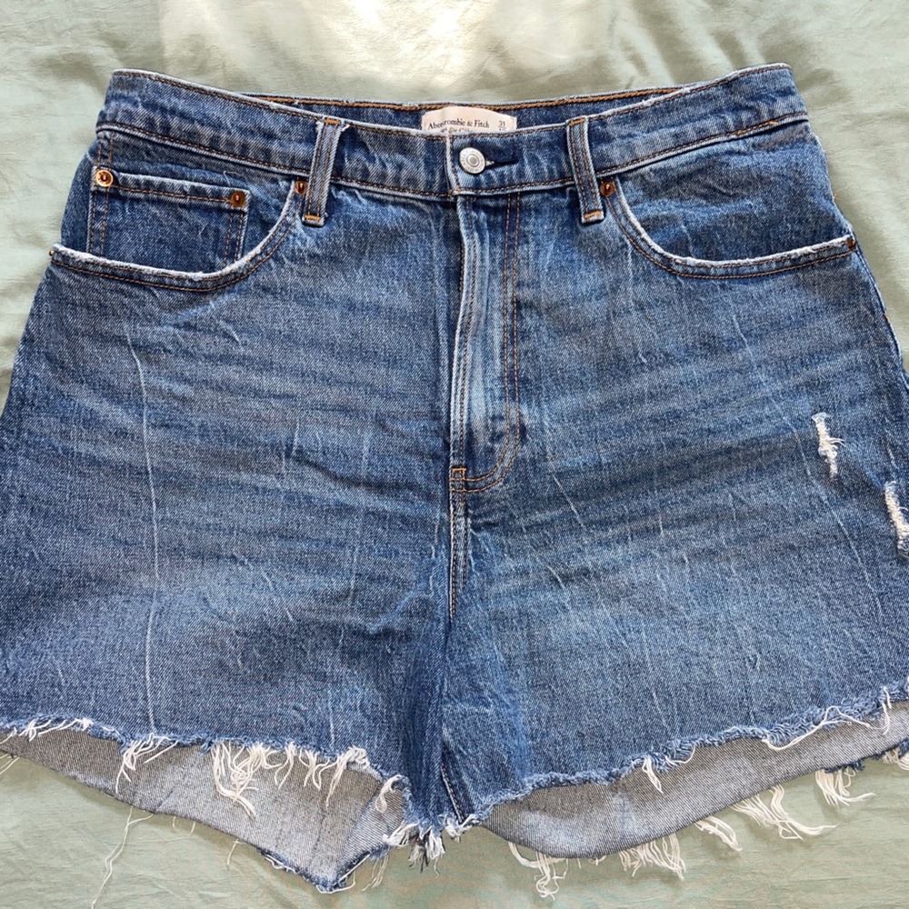 Abercrombie & Fitch High Rise 4” Curve Love Shorts